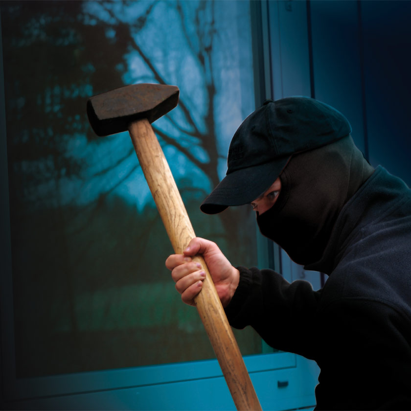 Einbrecher scheitert an Holz-Aluminium-Fenster Einbrecher scheitert an Holz-Aluminium-Fenster