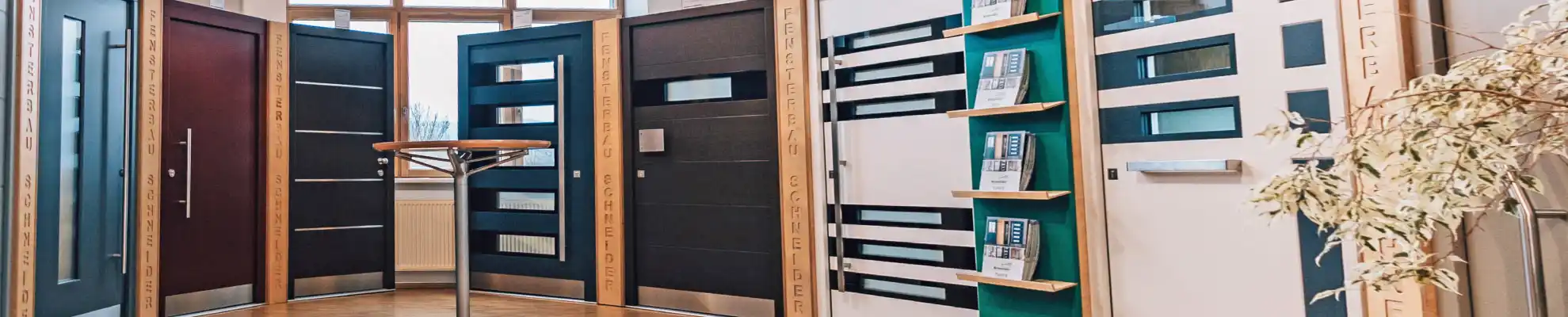 Nebeneingangstüren Ausstellung bei Schneider Fensterbau